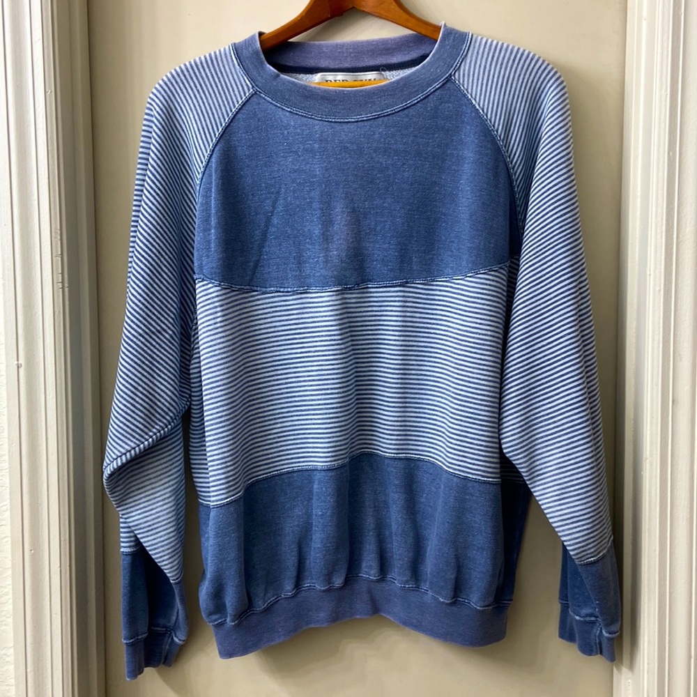 Vintage pull over 💙